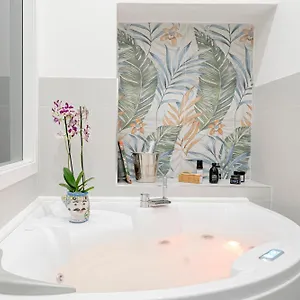Eos - Elegants & Apartment